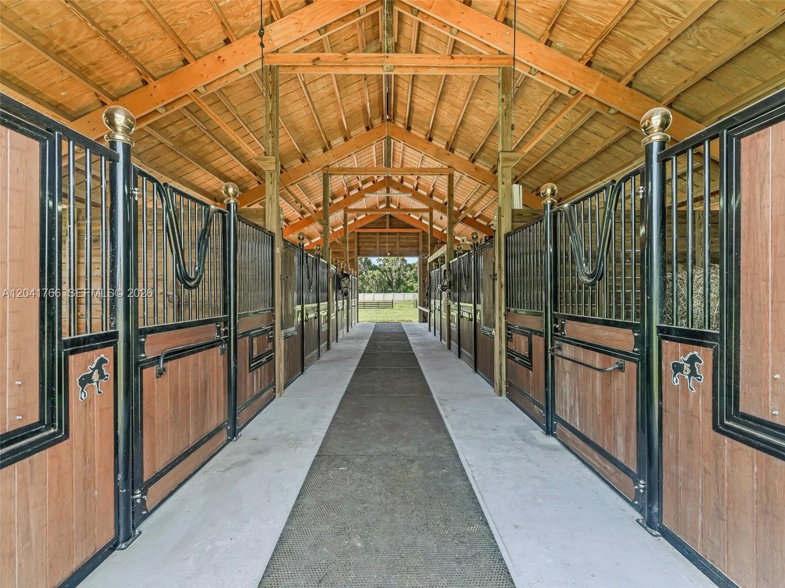 7041 Northeast 22nd Ct Road Ocala, FL 34479 - Photo 10 of 50