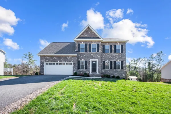 $439,900 | 1110 Lochwood Hl Drive, Goode, VA 24556