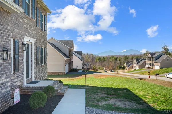$439,900 | 1110 Lochwood Hl Drive, Goode, VA 24556