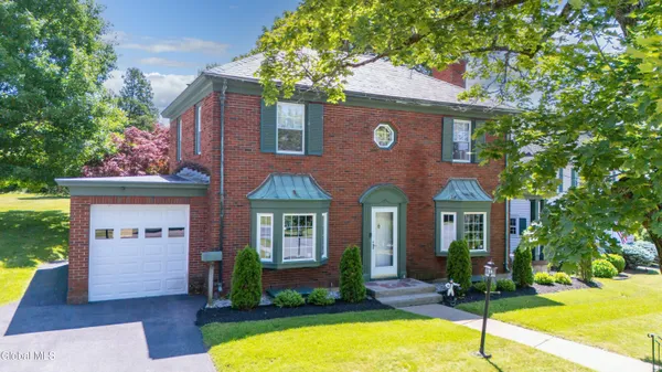 $330,000 | 5 Coolidge Road, Amsterdam, NY 12010