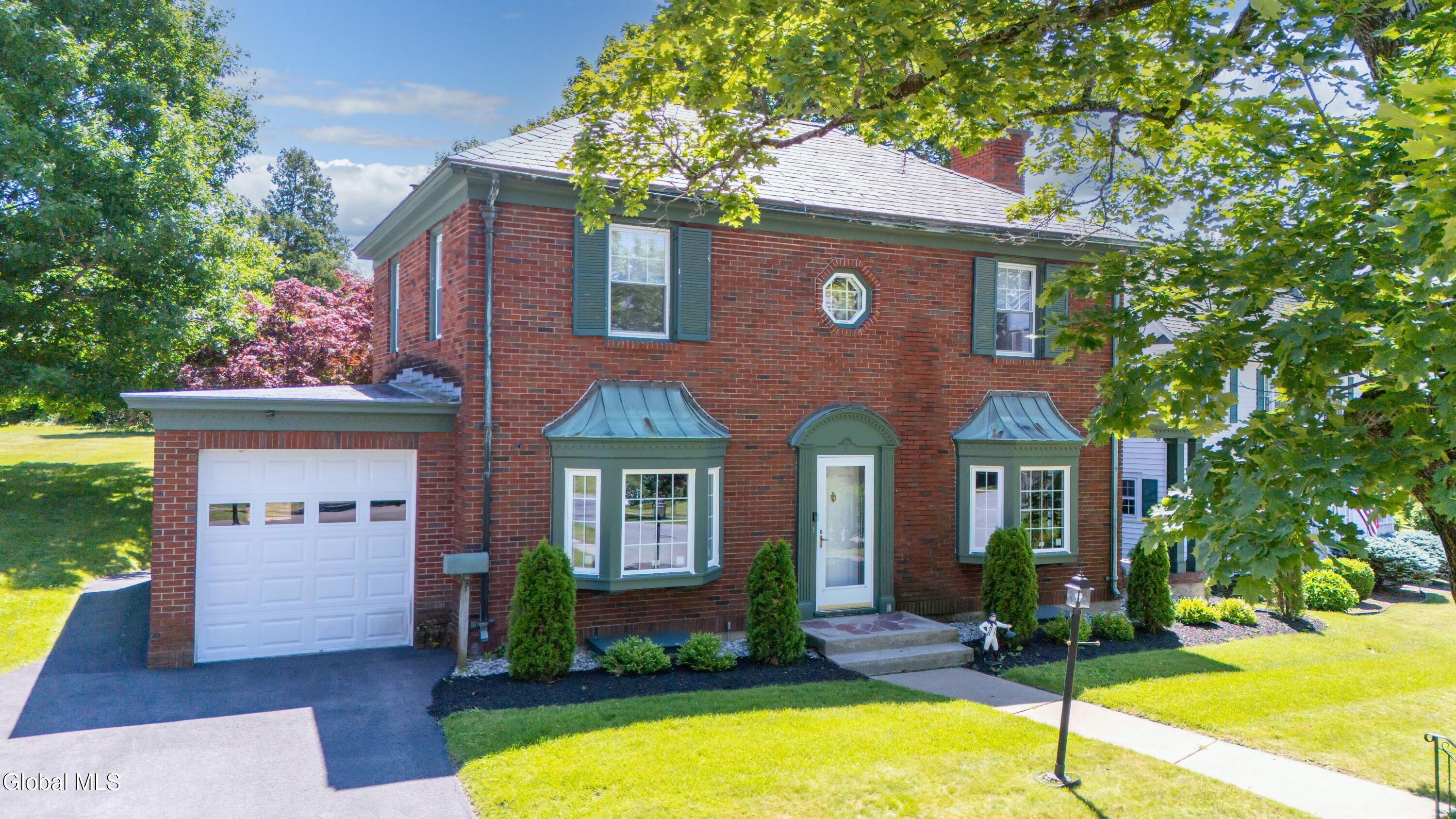 5 Coolidge Road Amsterdam, NY 12010 - Photo 1 of 42 5 Coolidge Rd-41