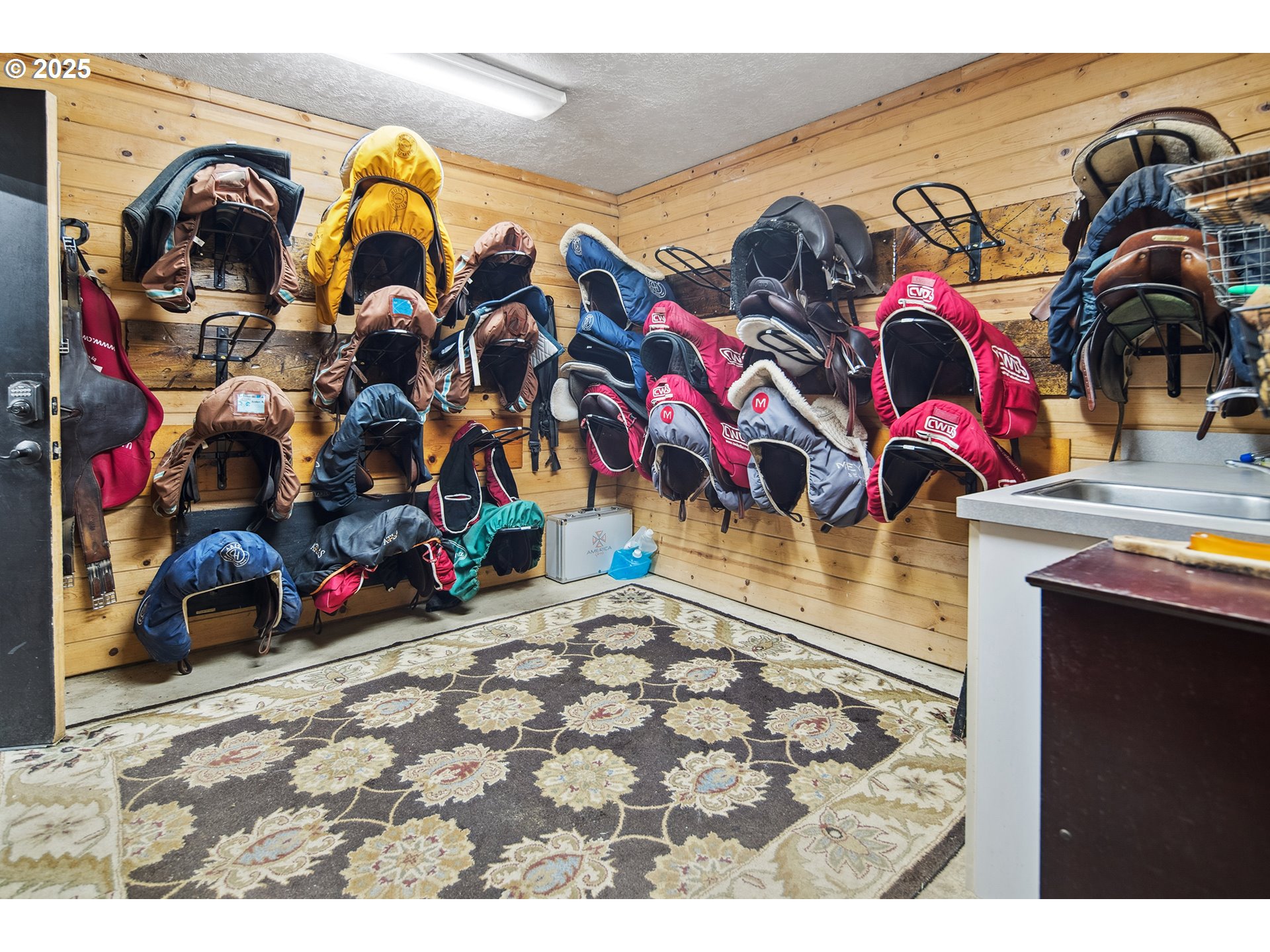 34680 Northeast Kramien Road Newberg, OR 97132 - Photo 14 of 40 a view of water heater room