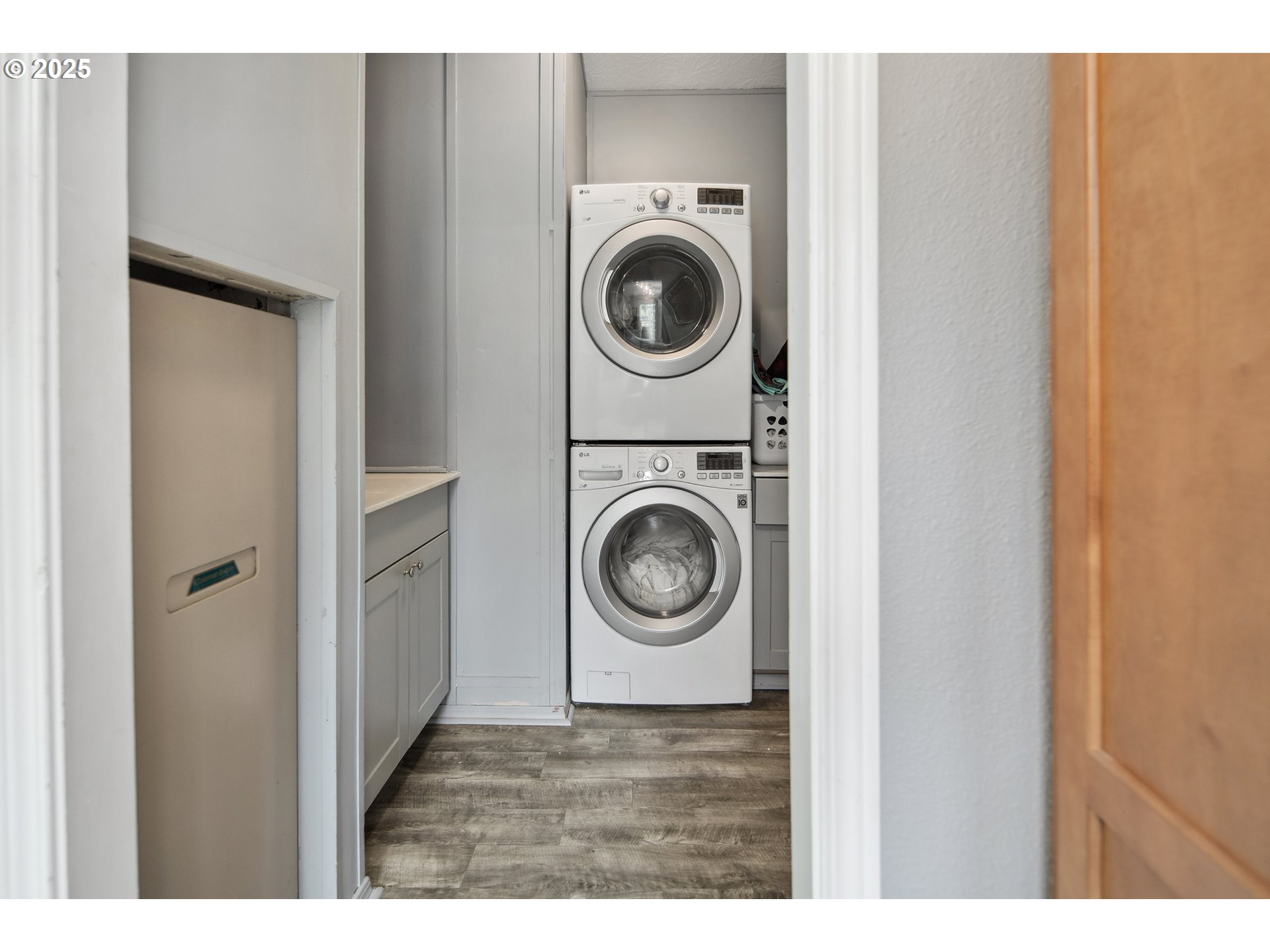 34680 Northeast Kramien Road Newberg, OR 97132 - Photo 29 of 40 a view of washer and dryer in a utility room