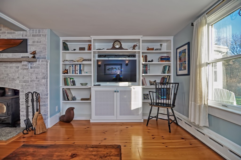 5 Bittersweet Road Gloucester, MA 01930 - Photo 4 of 30 Gallery Image 4