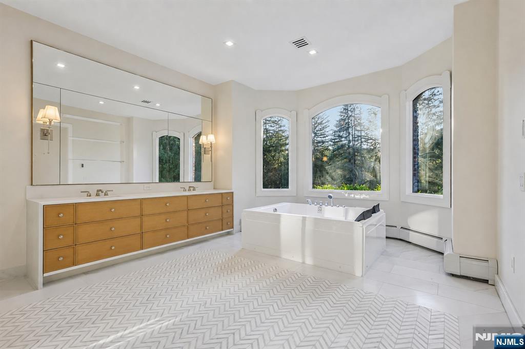 1050 Ramapo Valley Road Mahwah, NJ 07430 - Photo 24 of 48 Gallery Image 24