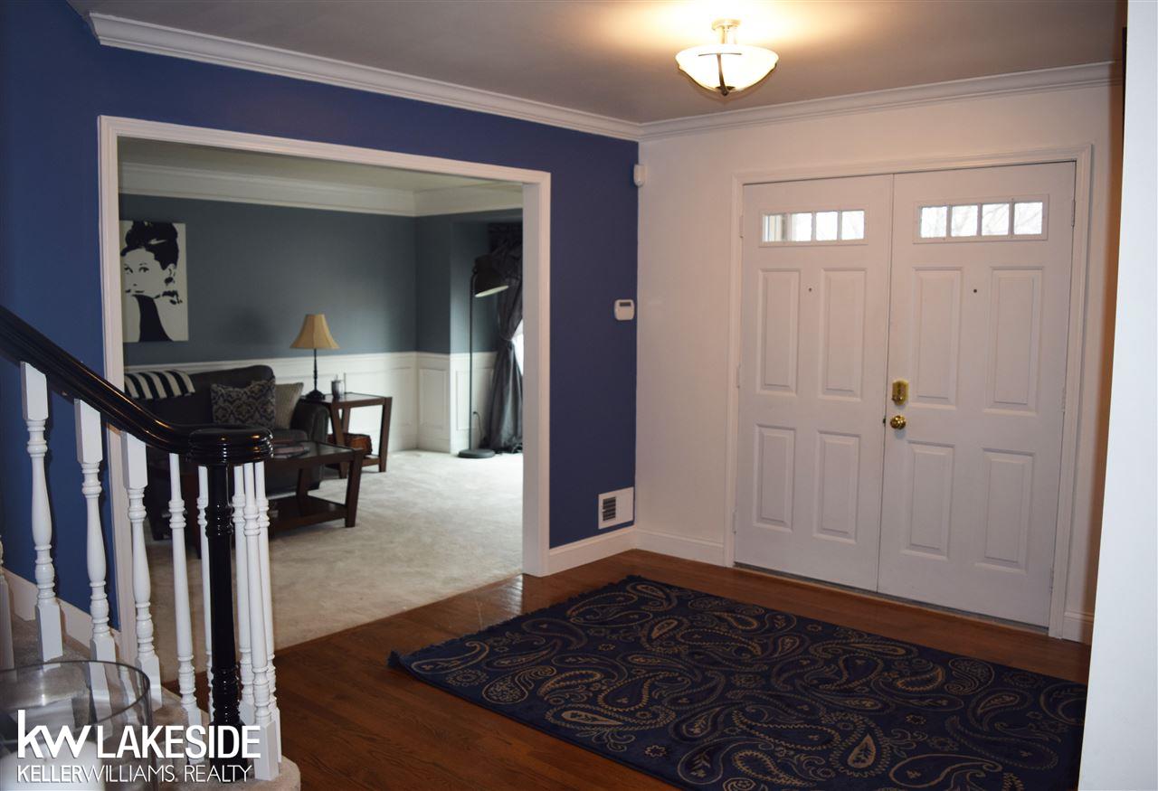 3199 Salem Drive Rochester, MI 48306 - Photo 4 of 64 31315844-3.JPG