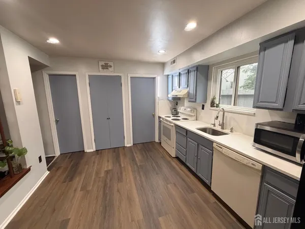 $425,000 | 251 Gemini Drive, Unit 4A, Hillsborough, NJ 08844