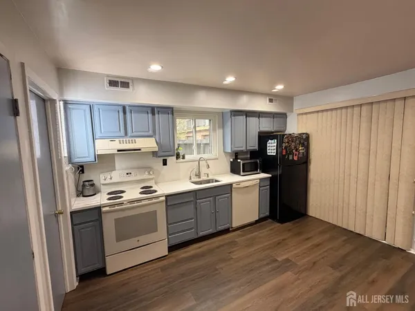 $425,000 | 251 Gemini Drive, Unit 4A, Hillsborough, NJ 08844