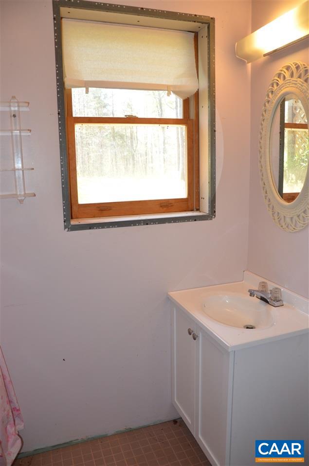 2589 Oakland Road Louisa, VA 23093 - Photo 19 of 27 Gallery Image 19
