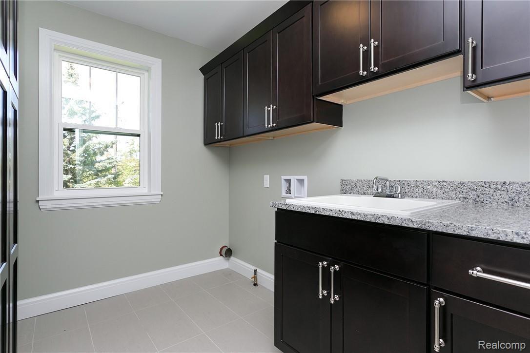 4102 Devon Road Royal Oak, MI 48073 - Photo 31 of 33 Linwood-31.jpg