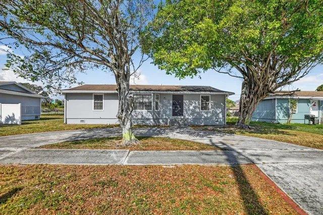 $1,975 | 539 Northwest 8th Avenue, Boynton Beach, FL 33435