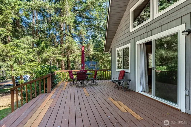 $439,900 | 415 West Herron Boulevard Northwest, Lakebay, WA 98349