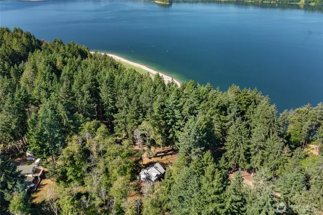 $439,900 | 415 West Herron Boulevard Northwest, Lakebay, WA 98349
