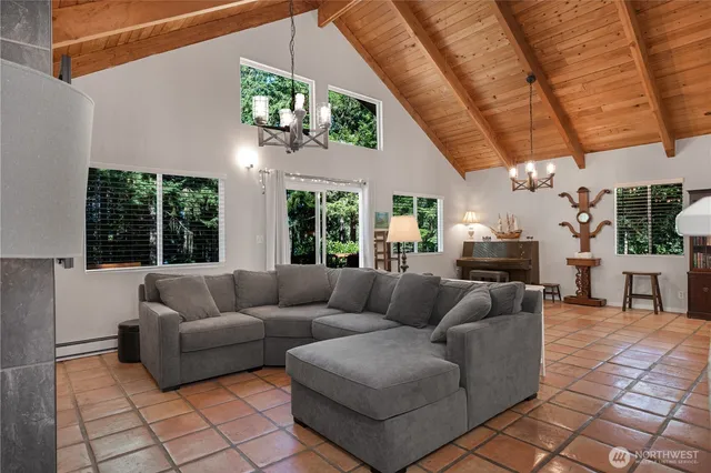 $439,900 | 415 West Herron Boulevard Northwest, Lakebay, WA 98349