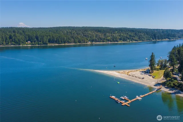 $439,900 | 415 West Herron Boulevard Northwest, Lakebay, WA 98349