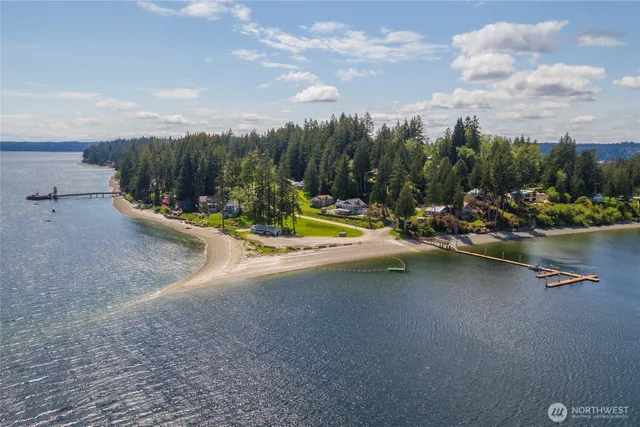 $439,900 | 415 West Herron Boulevard Northwest, Lakebay, WA 98349