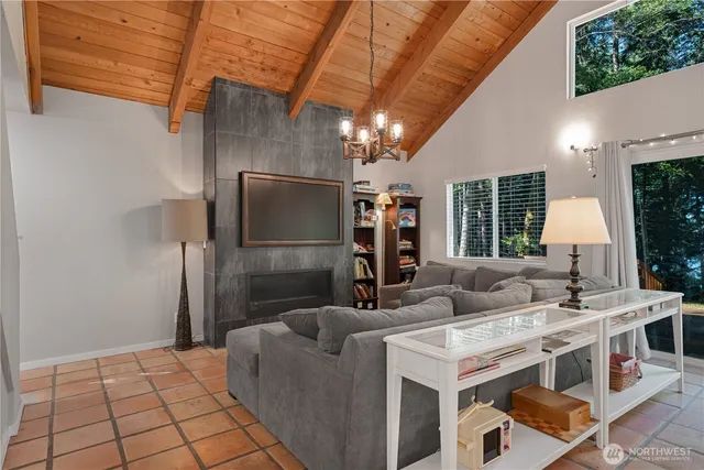 $439,900 | 415 West Herron Boulevard Northwest, Lakebay, WA 98349