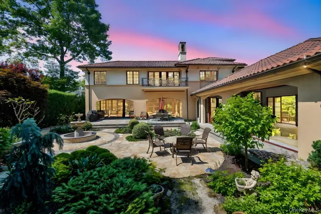 a view of a house with sitting area