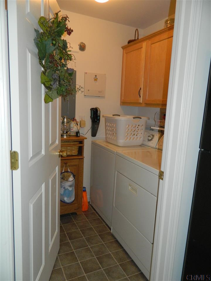 401 Cedar Rensselaer, NY 12144 - Photo 8 of 19 Photo 8