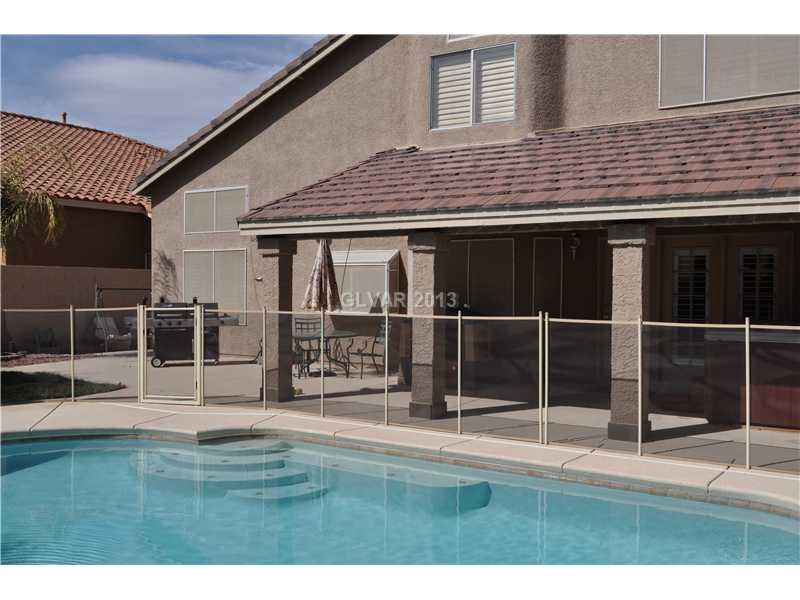 2037 Shadow Brook Way Henderson, NV 89074 - Photo 31 of 34 Swimming Pool/Hot Tub/Sauna.