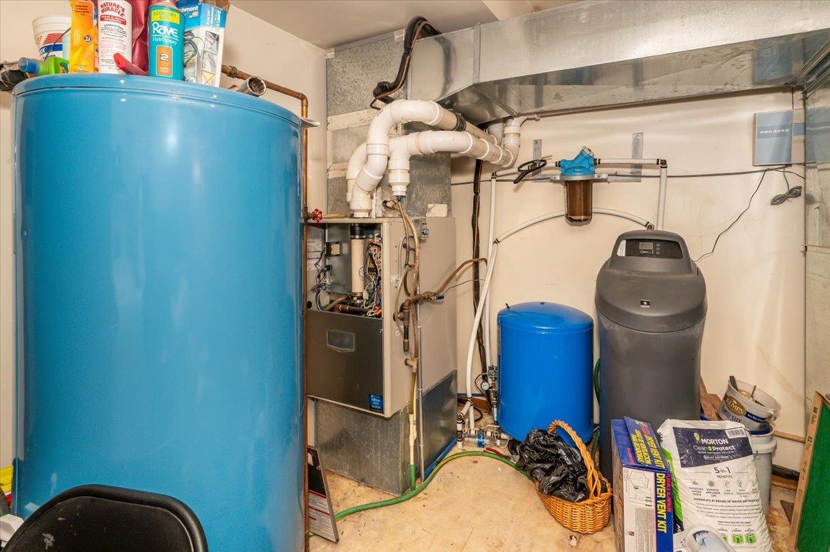 4090 County Rd A Superior, WI 54880 - Photo 14 of 40