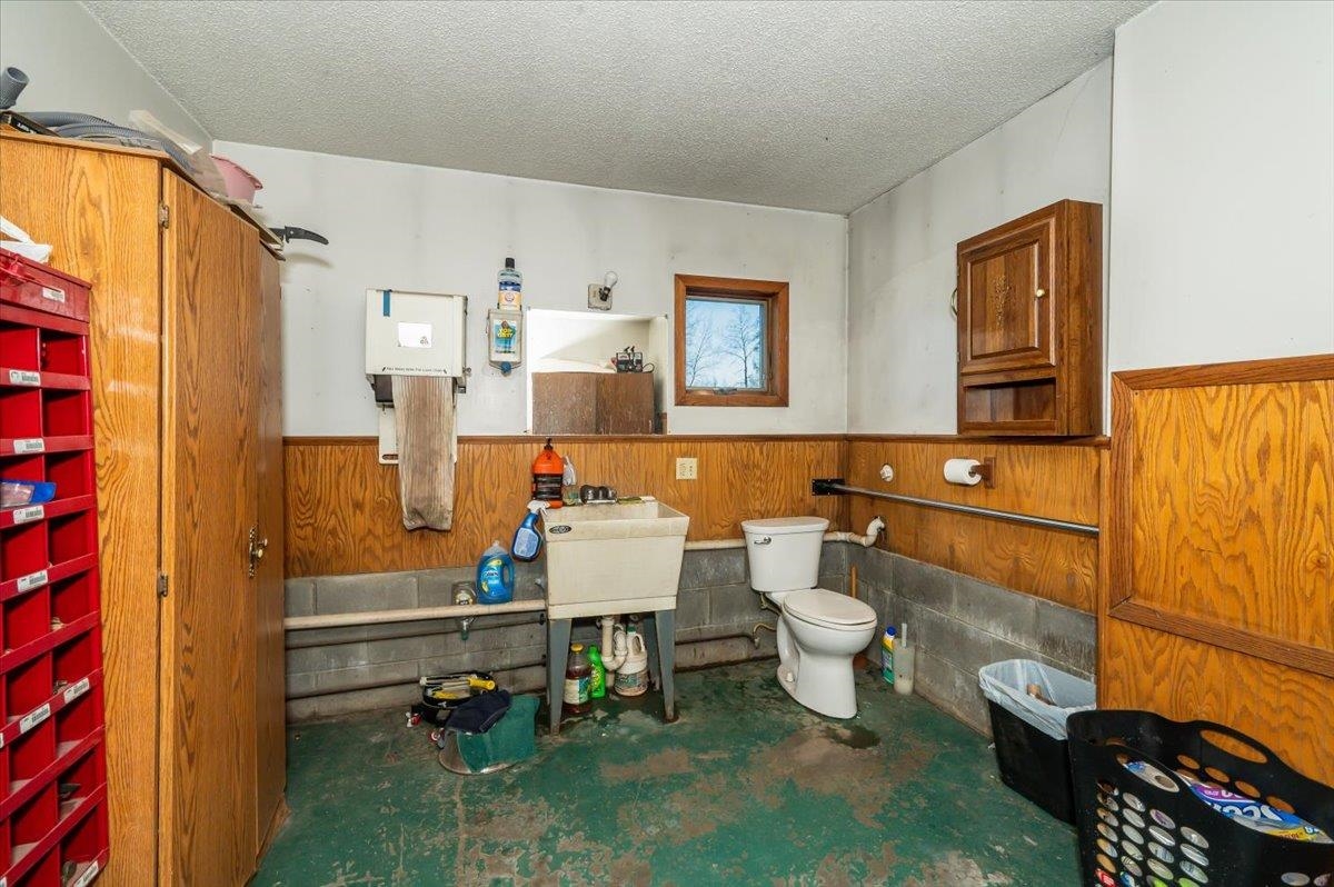 4090 County Rd A Superior, WI 54880 - Photo 27 of 40