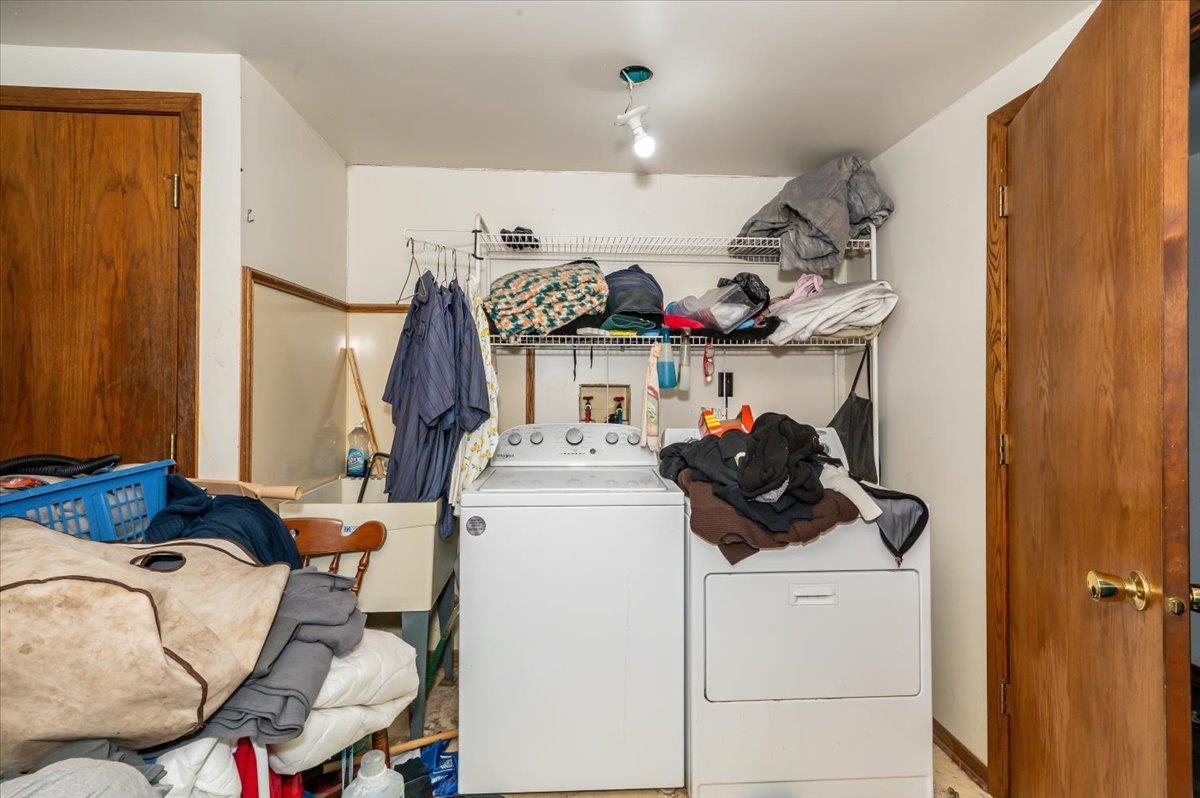 4090 County Rd A Superior, WI 54880 - Photo 38 of 40