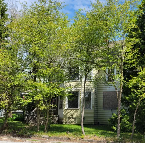 $210,000 | 157 South Greenwich Street, Valparaiso, IN 46383