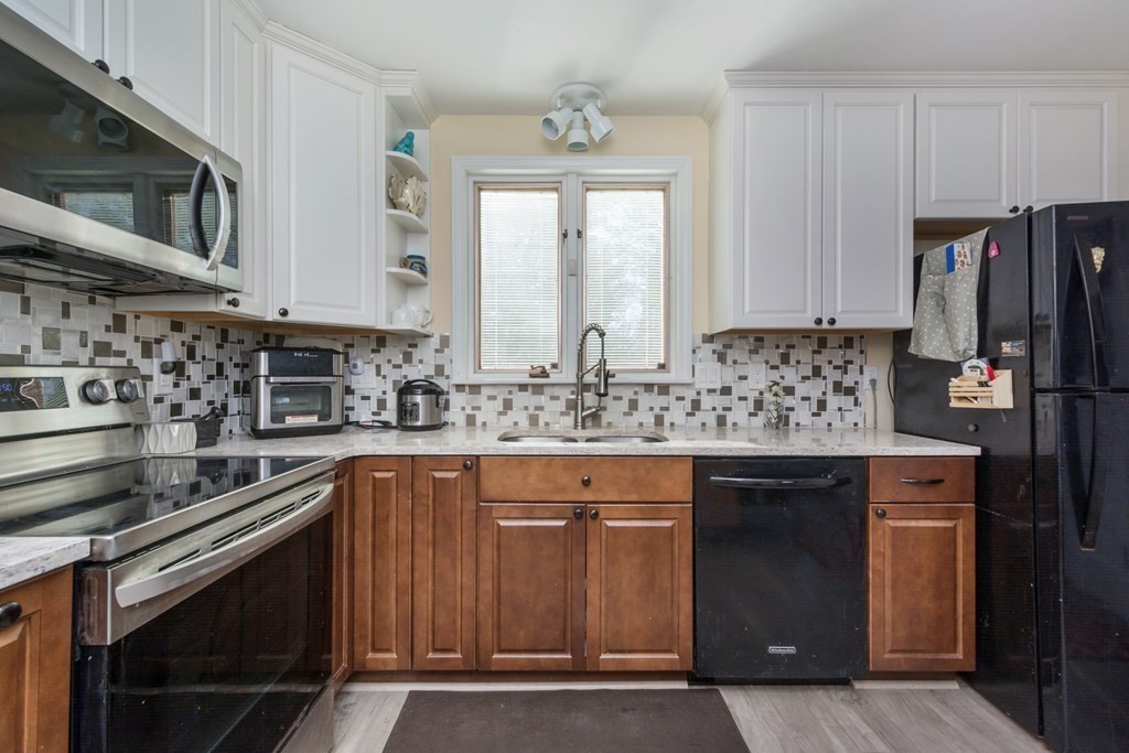 45 Patricia Road Marlborough, MA 01752 - Photo 11 of 26 Gallery Image 11