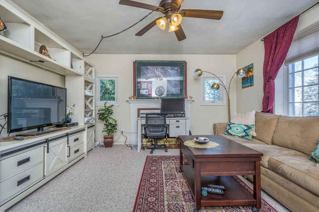 45 Patricia Road Marlborough, MA 01752 - Photo 6 of 26 Gallery Image 6