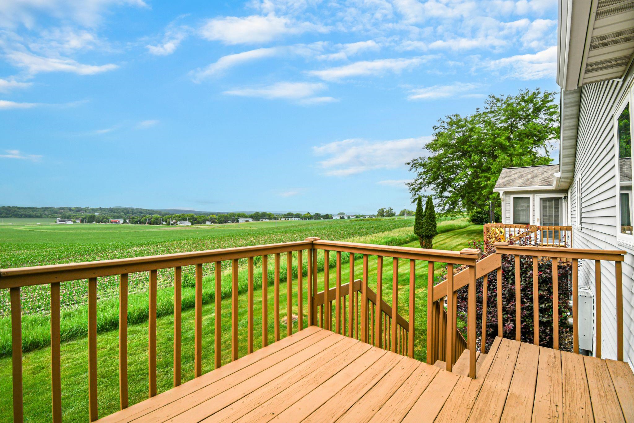 1352 15th Street Baraboo, WI 53913 - Photo 3 of 38