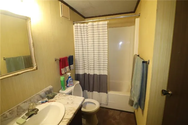 $275,000 | 2245 Raymond Avenue, Latrobe, PA 15650