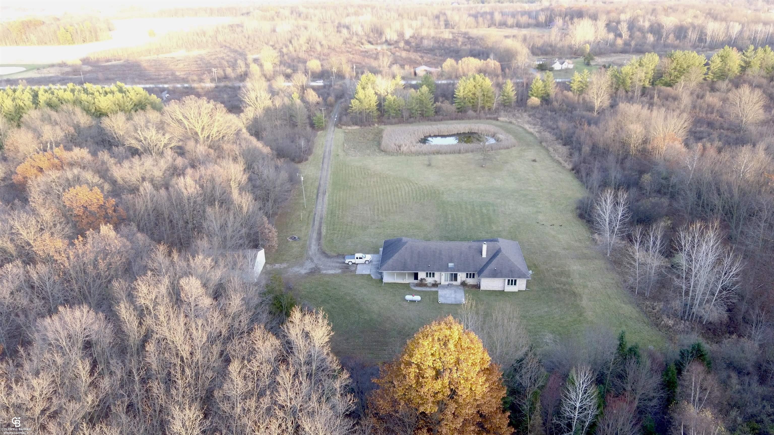 6151 Duce Road Avoca, MI 48006 - Photo 19 of 57 50193207-3672fc3a-228b-4bc9-96f1-73f730486f7e.JPG