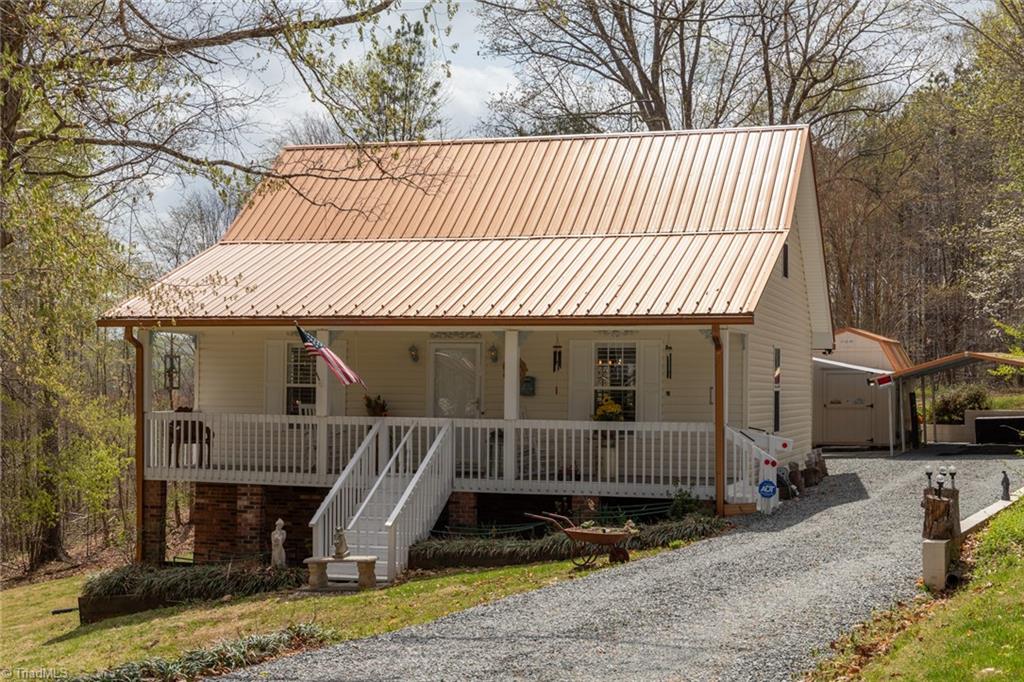 4243 Hunters Run Trinity, NC 27370 - Photo 2 of 33 Large front porch