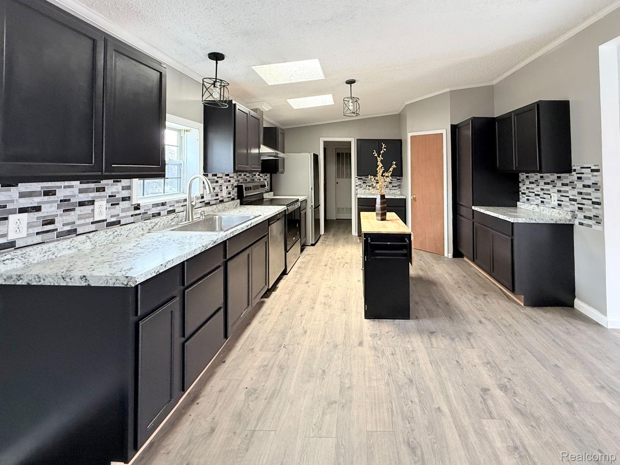 6255 Telegraph Road, Unit 214 Erie, MI 48133 - Photo 11 of 32 IMG_0827.JPG