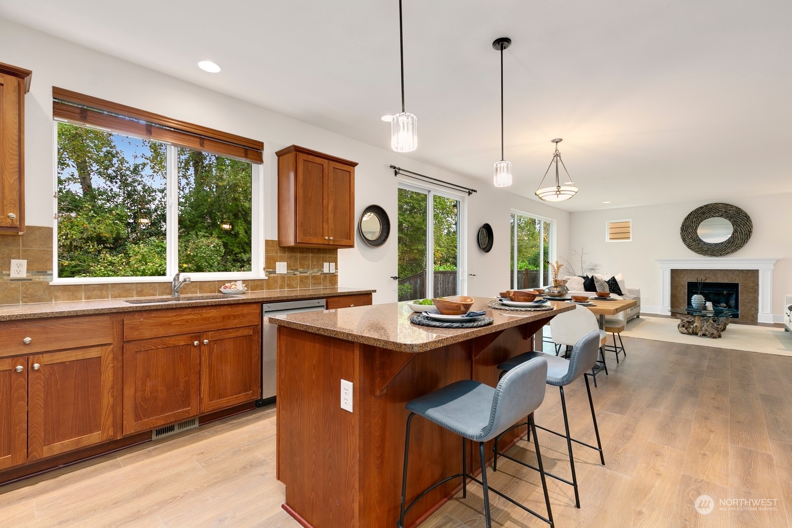 5132 Northeast 9th Place Renton, WA 98059 - Photo 11 of 30 Gallery Image 11