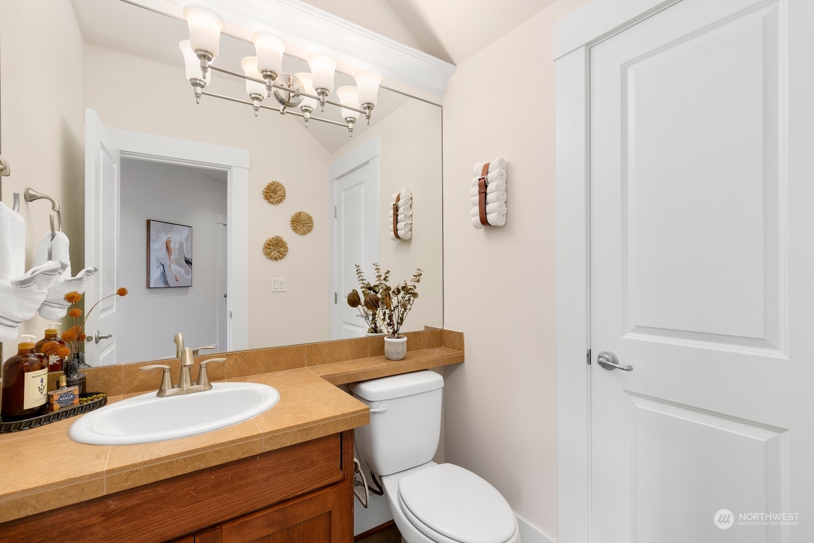 5132 Northeast 9th Place Renton, WA 98059 - Photo 15 of 30 Gallery Image 15