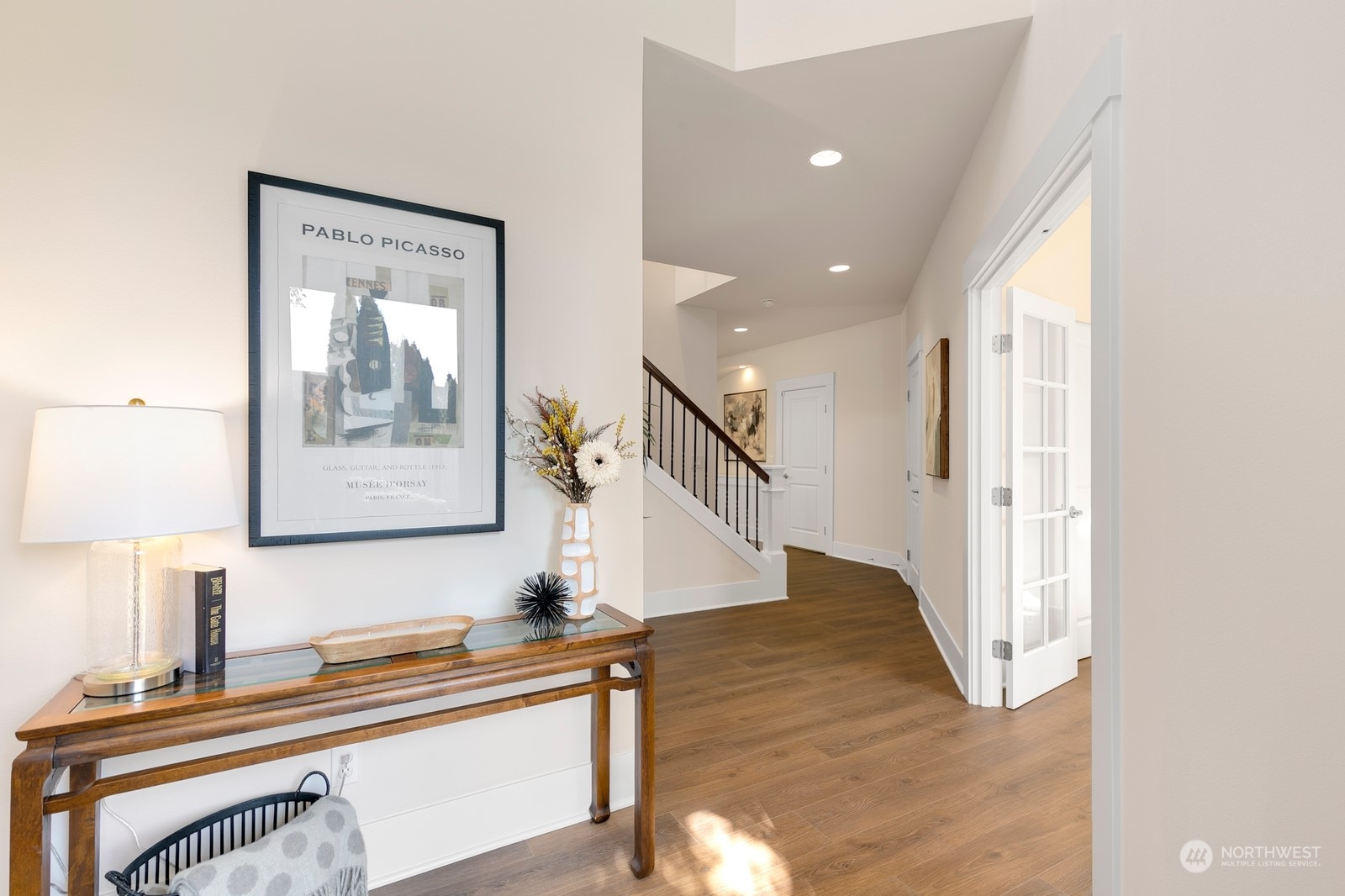 5132 Northeast 9th Place Renton, WA 98059 - Photo 2 of 30 Gallery Image 2