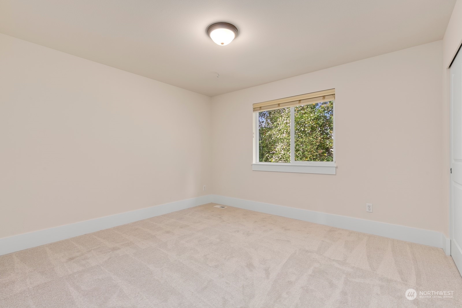 5132 Northeast 9th Place Renton, WA 98059 - Photo 25 of 30 Gallery Image 25