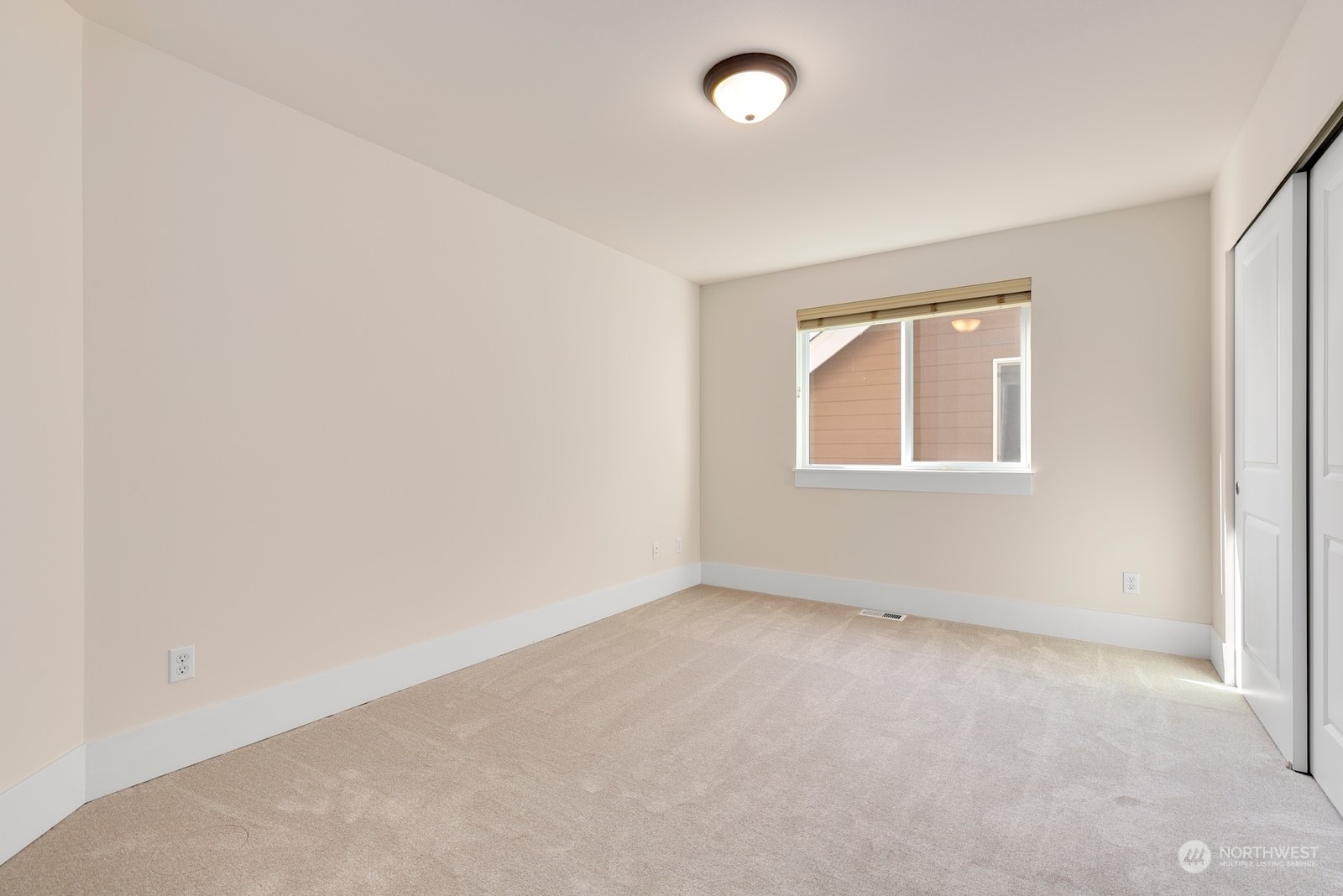 5132 Northeast 9th Place Renton, WA 98059 - Photo 26 of 30 Gallery Image 26