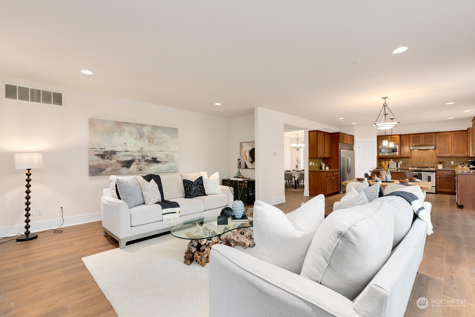 5132 Northeast 9th Place Renton, WA 98059 - Photo 7 of 30 Gallery Image 7