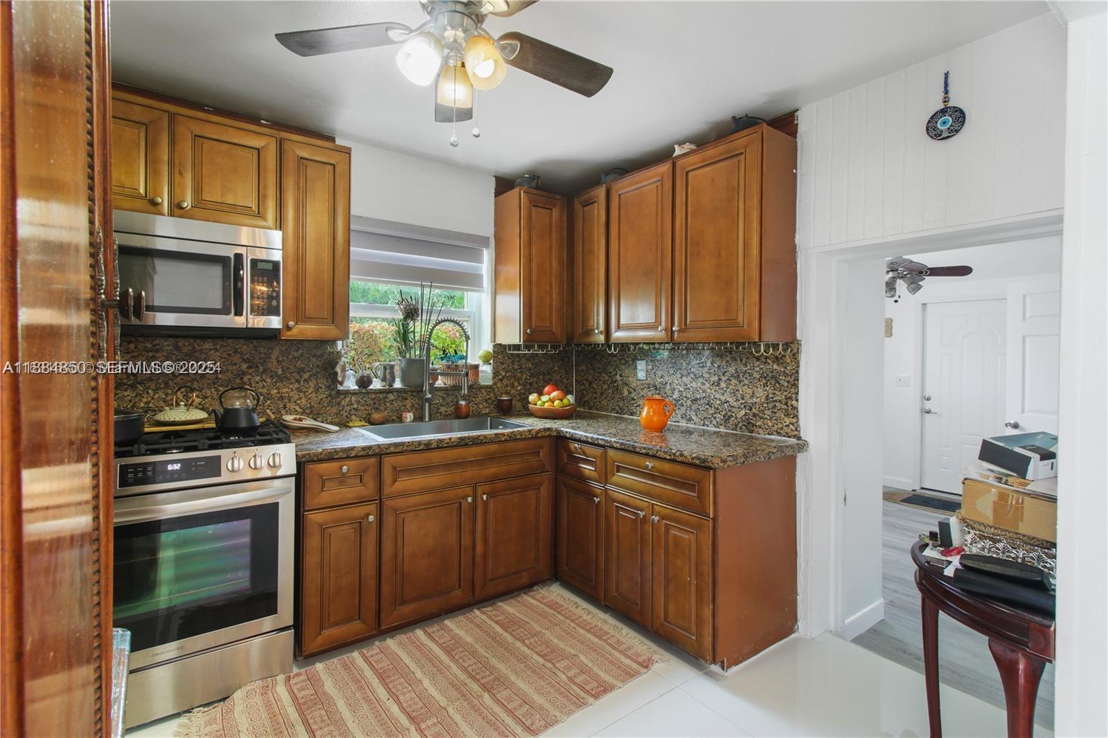 15745 Southwest 303rd Terrace Homestead, FL 33033 - Photo 11 of 21