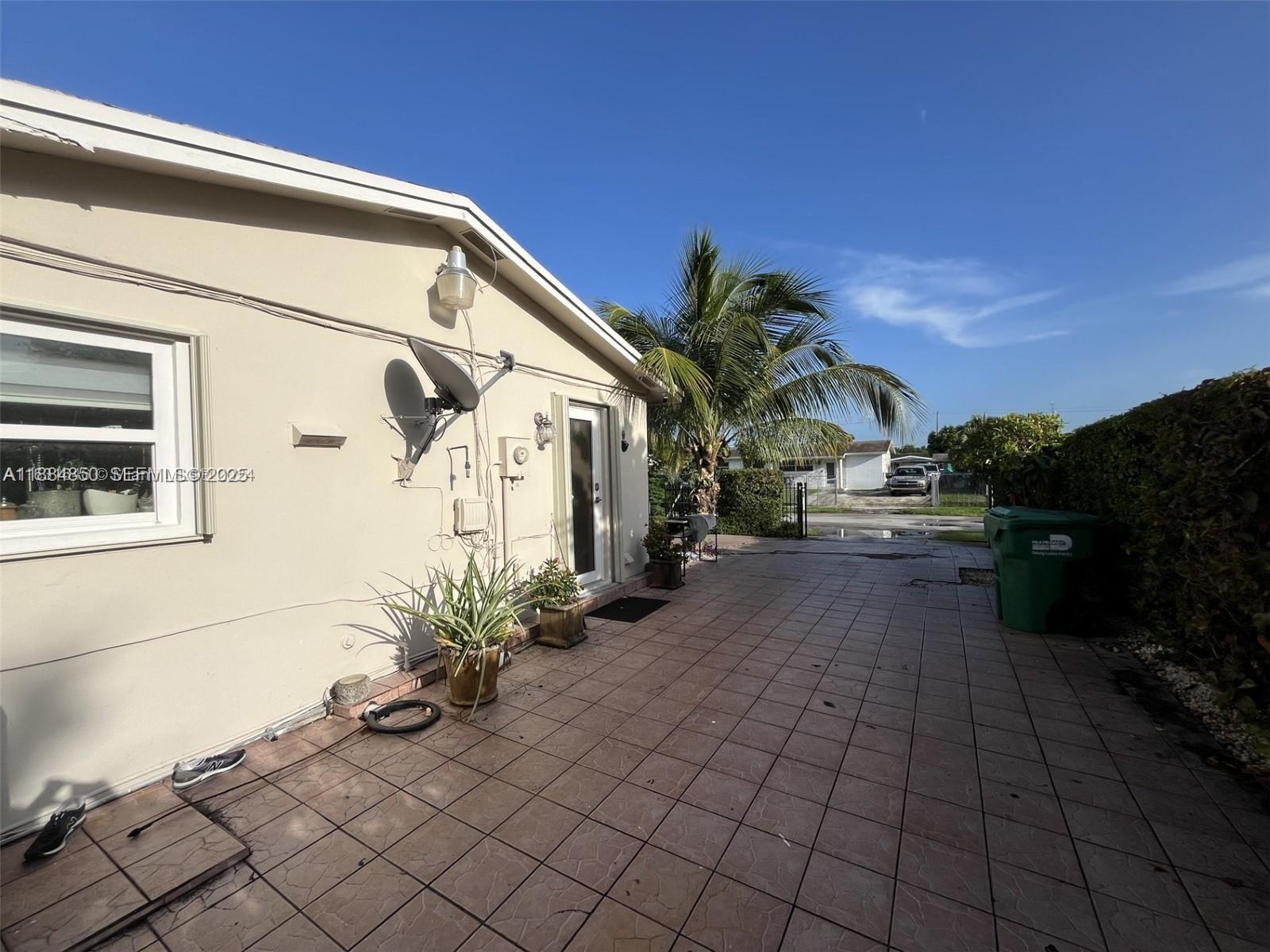 15745 Southwest 303rd Terrace Homestead, FL 33033 - Photo 18 of 21
