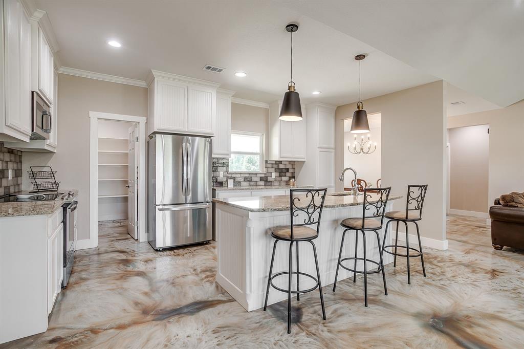 4930 Midway Road Weatherford, TX 76085 - Photo 15 of 40 Gallery Image 15