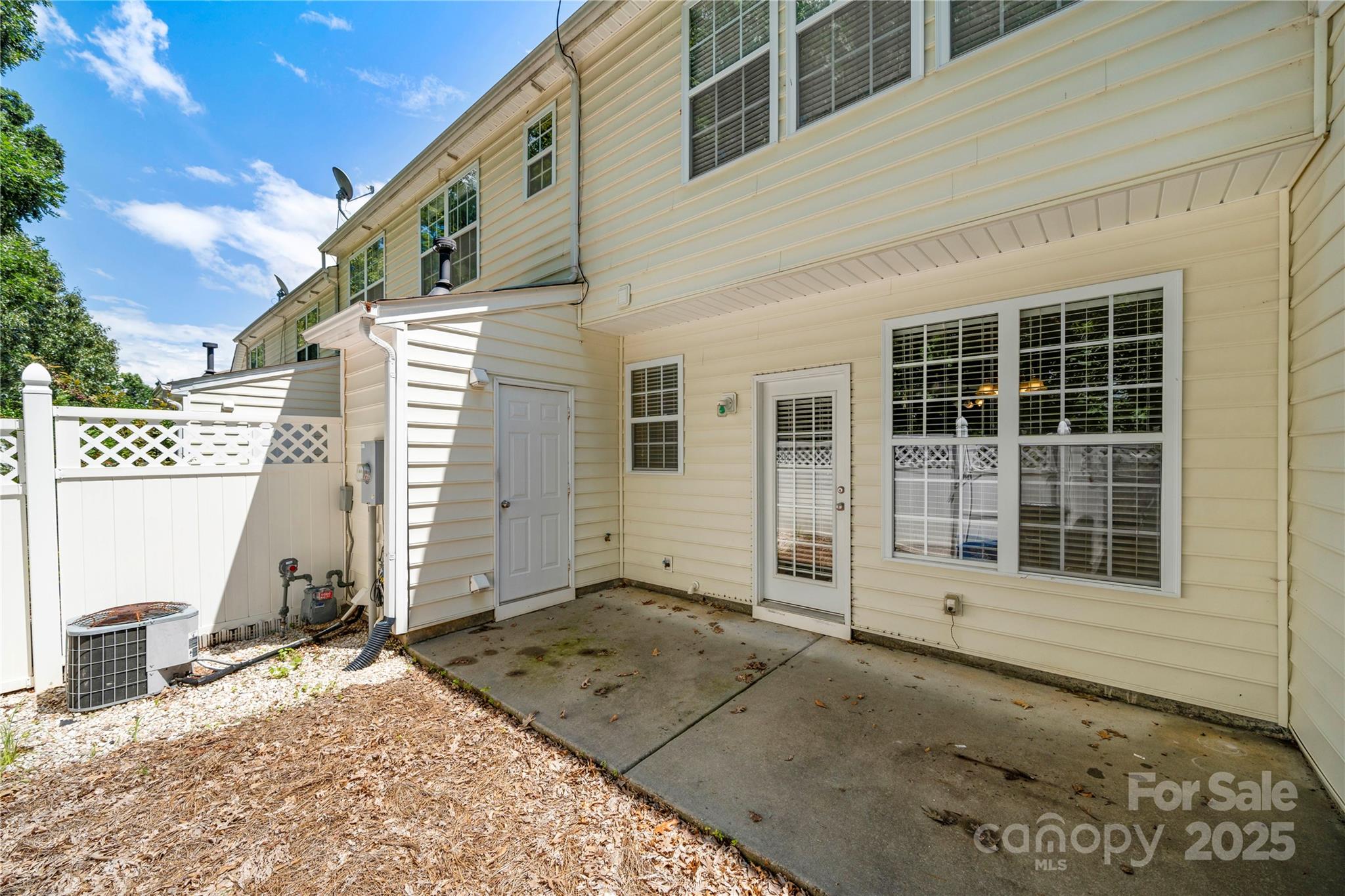 943 Copperstone Lane Fort Mill, SC 29708 - Photo 32 of 37 a view of a house with a patio