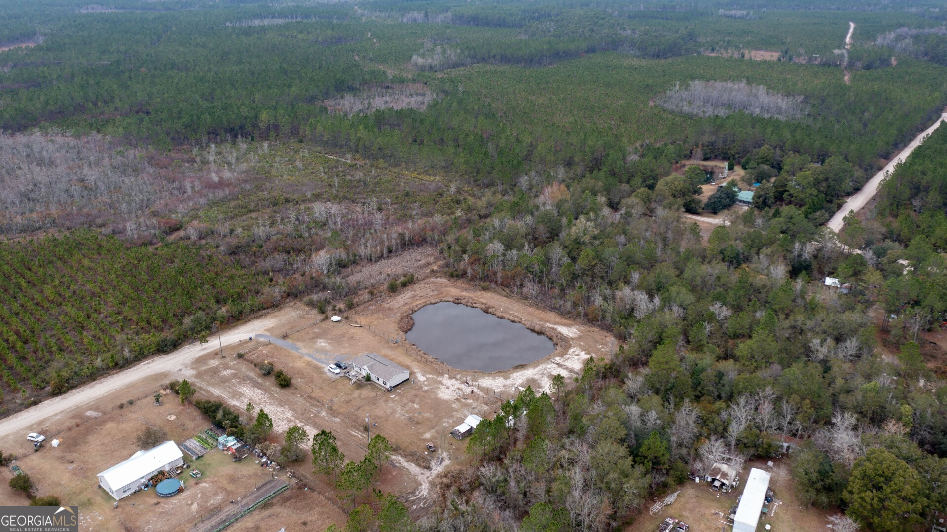 264 Wheat Street St. George, GA 31562 - Photo 7 of 12