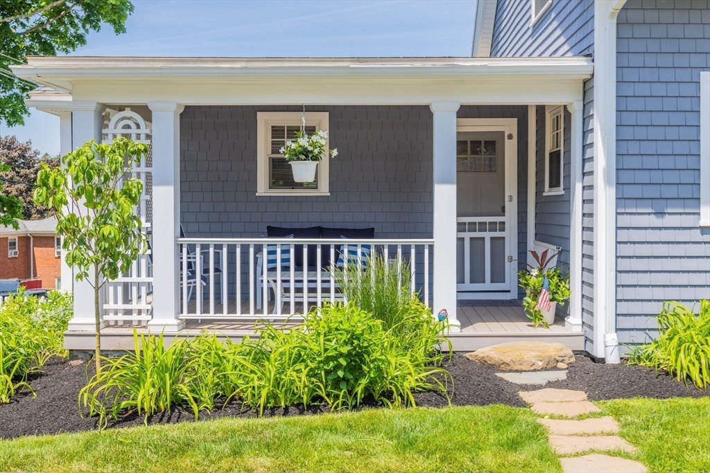 55 Gregory Street Marblehead, MA 01945 - Photo 2 of 28