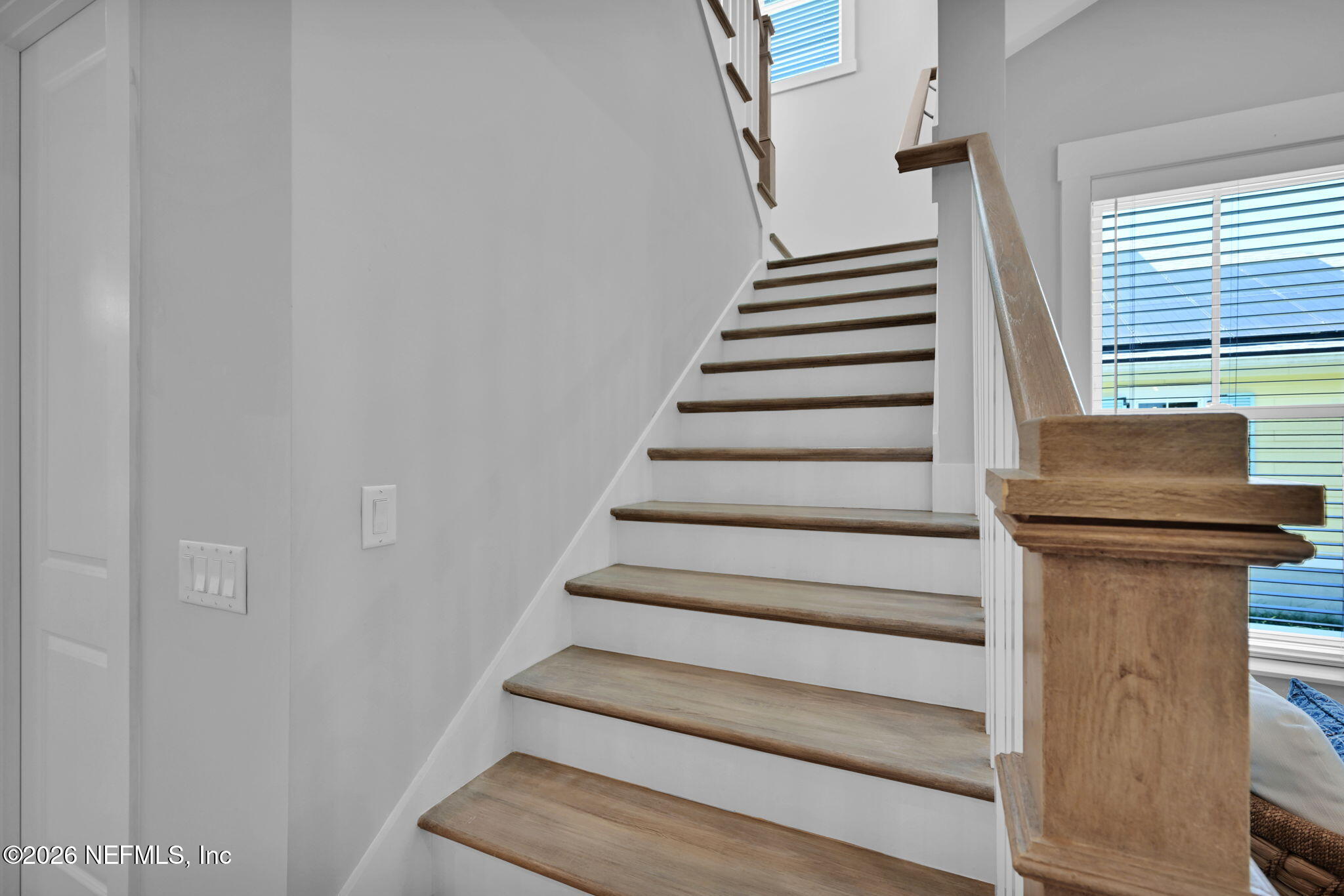 472 Ridgeway Road St. Augustine, FL 32080 - Photo 30 of 45 Staircase