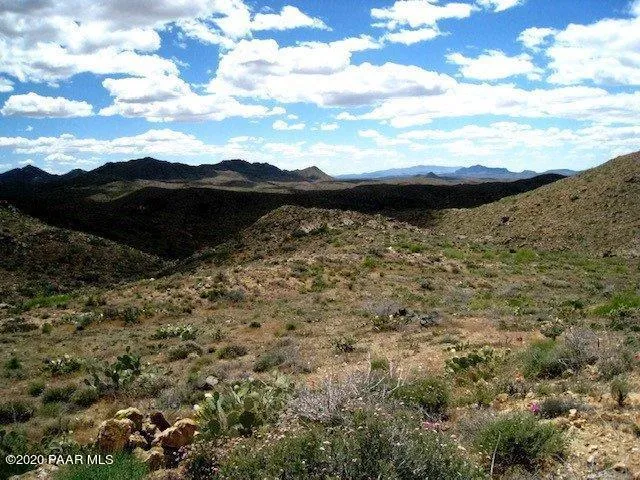 $92,000 | 0 South Bent Spur Road, Congress, AZ 85332