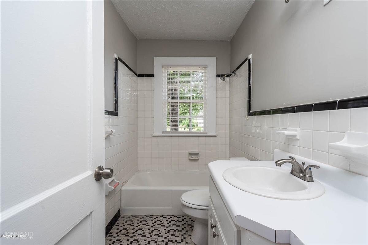 615 Forest Hill Road Macon, GA 31210 - Photo 27 of 35 12-DSC05995